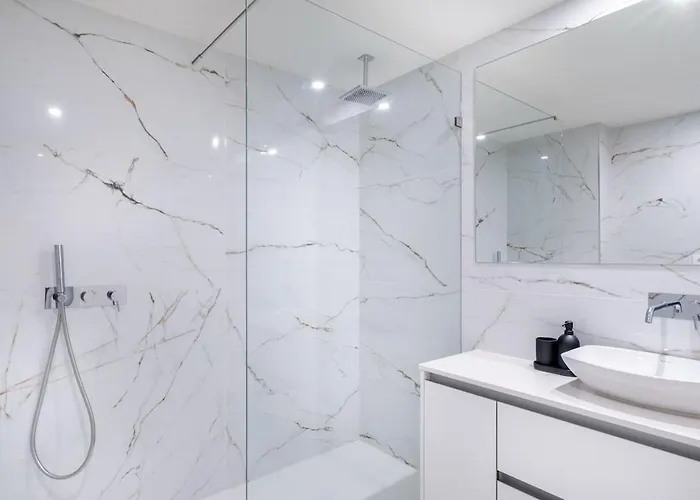 Aires Ornelas Gem, Escape With Private Parking Apartament *