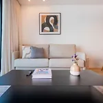 Aires Ornelas Gem, Escape With Private Parking Apartment