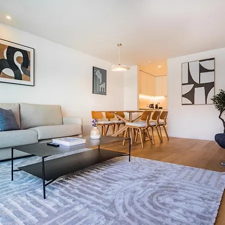 Aires Ornelas Gem, Escape With Private Parking Appartement *
