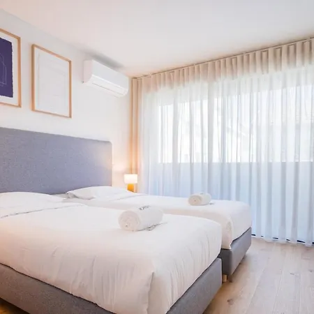 Aires Ornelas Gem, Escape With Private Parking *