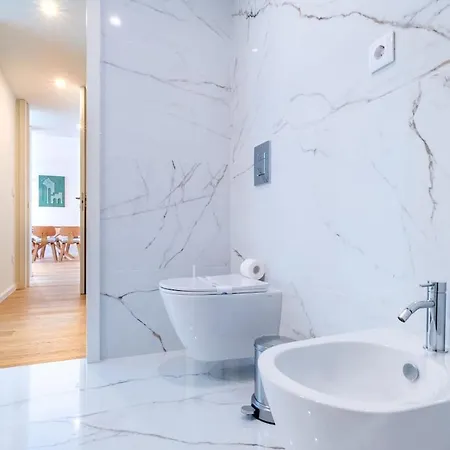 Aires Ornelas Gem, Escape With Private Parking Apartment