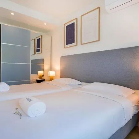 Aires Ornelas Gem, Escape With Private Parking Apartment *