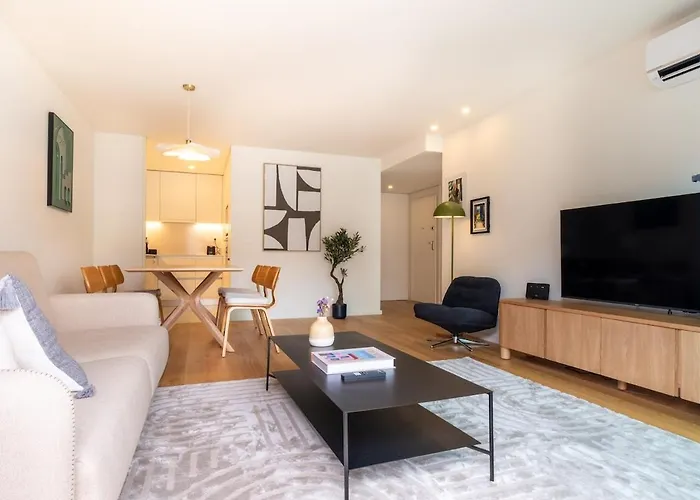 Aires Ornelas Gem, Escape With Private Parking * Oporto