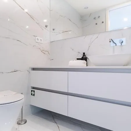 Aires Ornelas Gem, Escape With Private Parking Lejlighed Porto