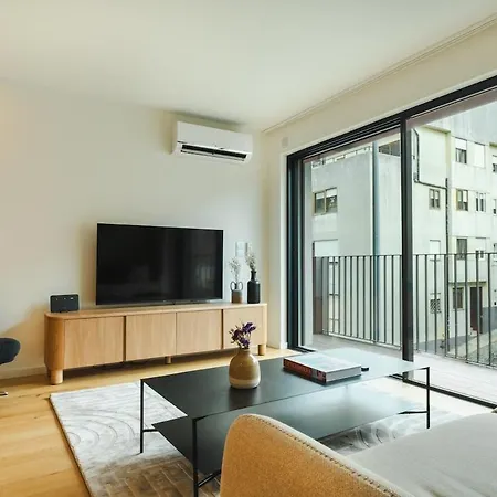 Aires Ornelas Gem, Escape With Private Parking *