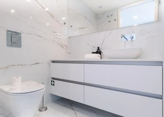 Aires Ornelas Gem, Escape With Private Parking Apartment Porto