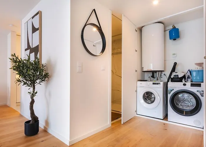 Aires Ornelas Gem, Escape With Private Parking