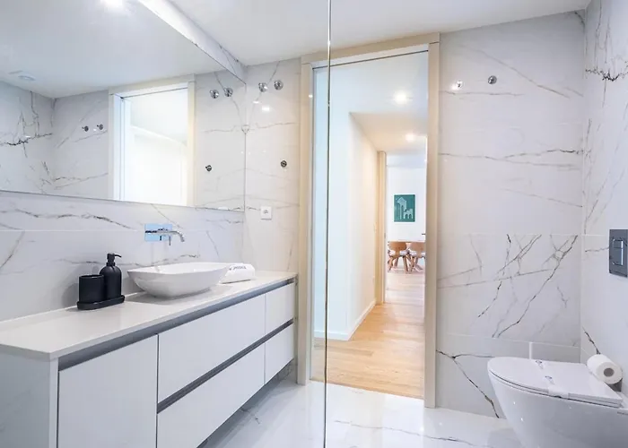 Apartment Aires Ornelas Gem, Escape With Private Parking *